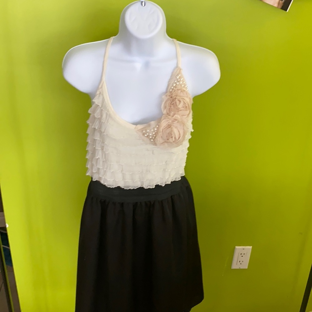 Mini dress with beautiful pearls&flowers